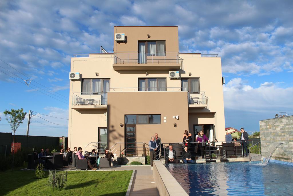 Indeep Club Hotel Cumpăna Exterior foto